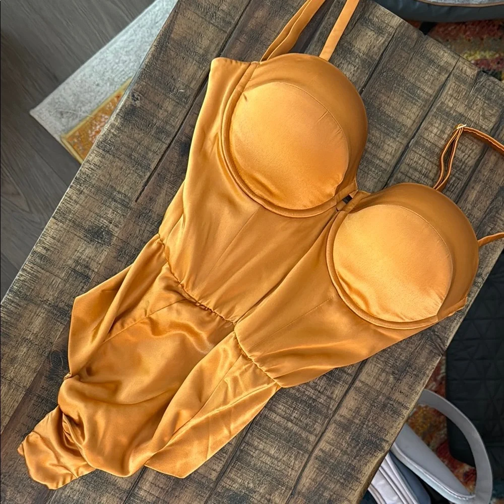 Studio Pia Rust Orange Bodysuit with Molded Cups - Picture 2 of 6